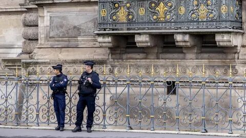 Система видеонаблюдения в Лувре была защищена примитивным паролем