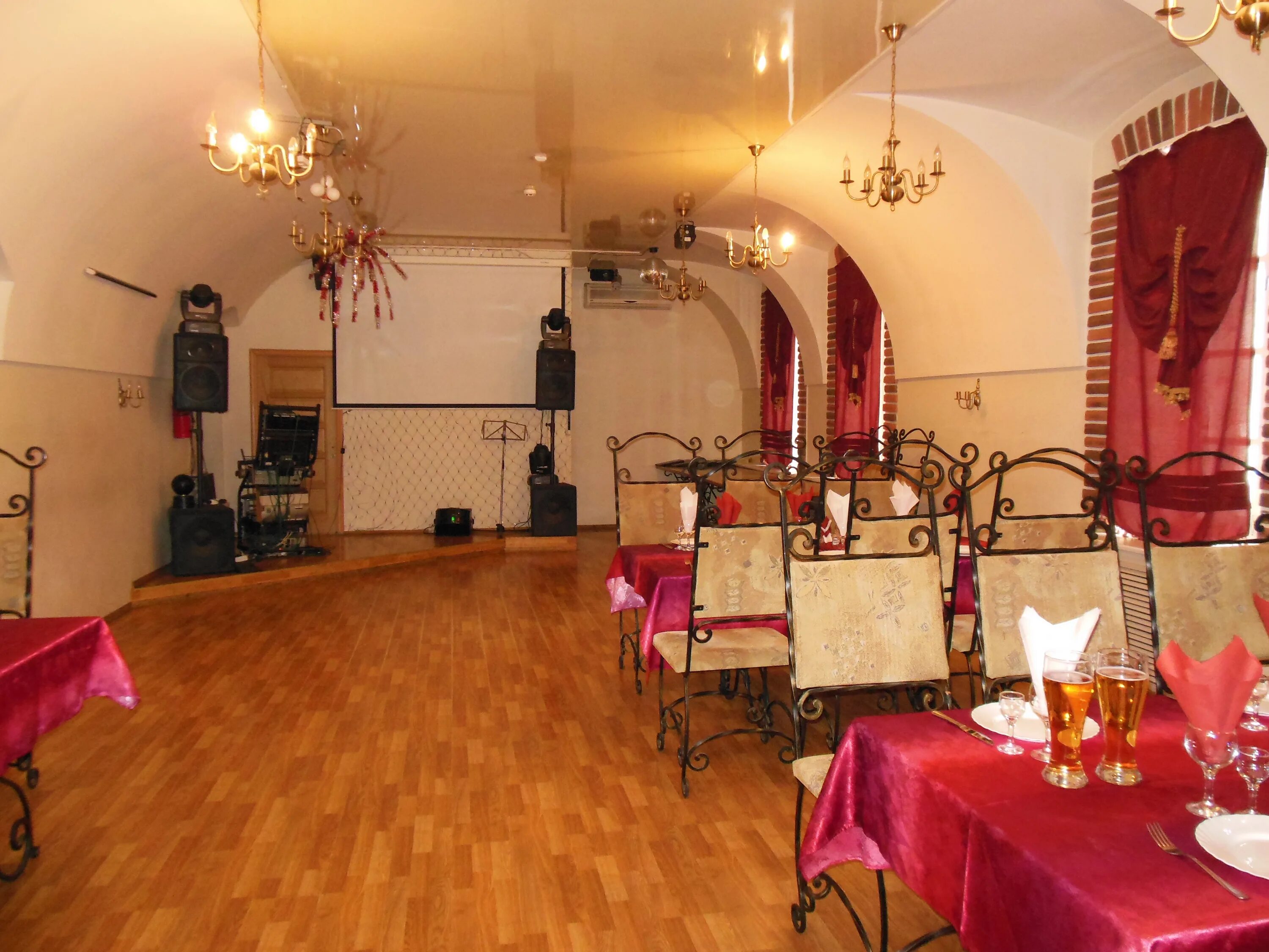 Ресторан великий устюг великий устюг. Ресторан великий устюг. Ресторан великий устюг великий устюг. Кафе романов великий устюг. Ресторан великий устюг вологда.