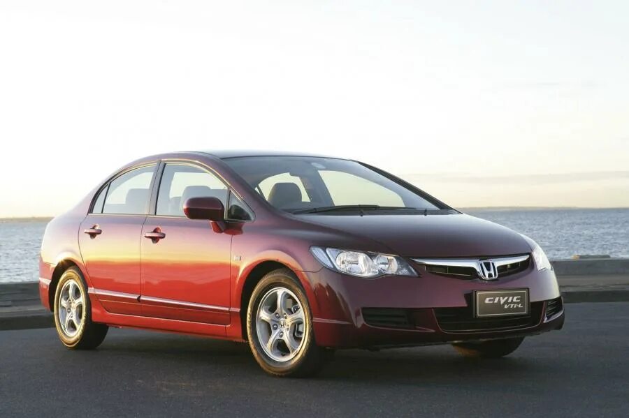 Honda Civic 2006 sedan. Honda Civic 2006 седан. Хонда Цивик 2006 седан. Хонда Цивик 2006г. Цивик 2006 года