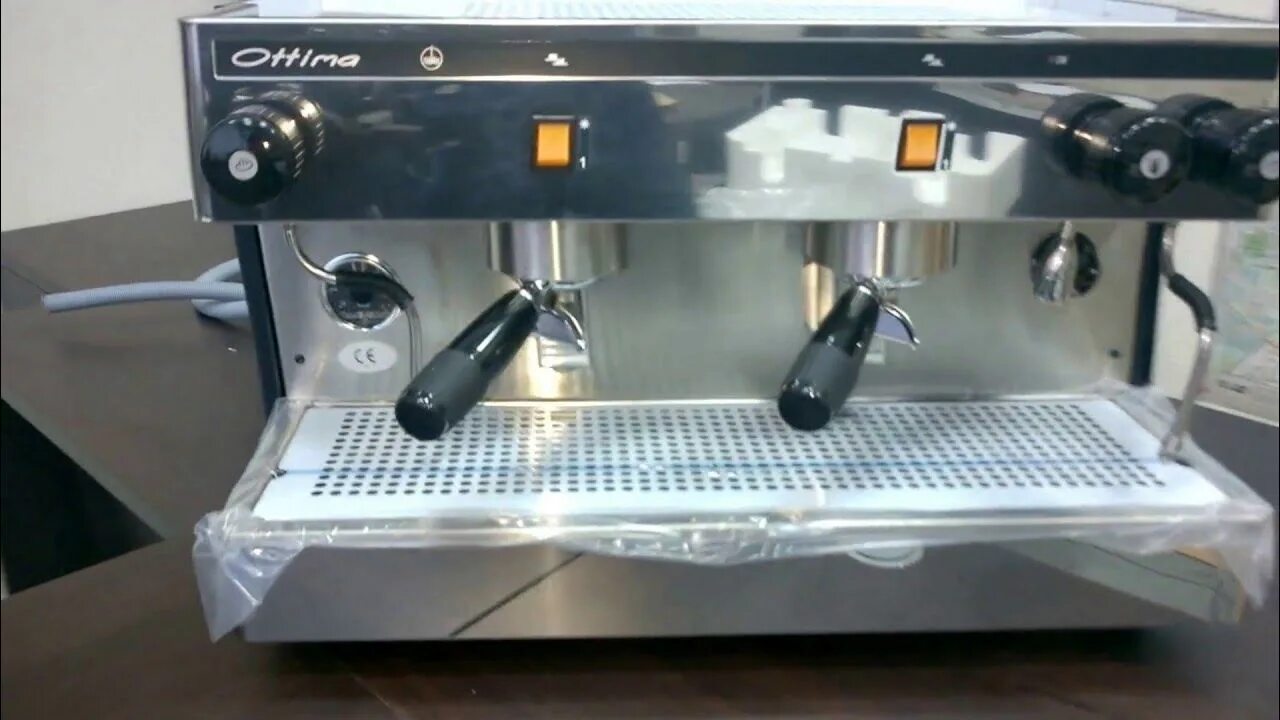 Кофемашина s2. Кофемашина futurmat rimini s2. кофемашина futurmat ottima s2. кофемашина quality espresso ottima s2. кофемашина оттима 2 группы.