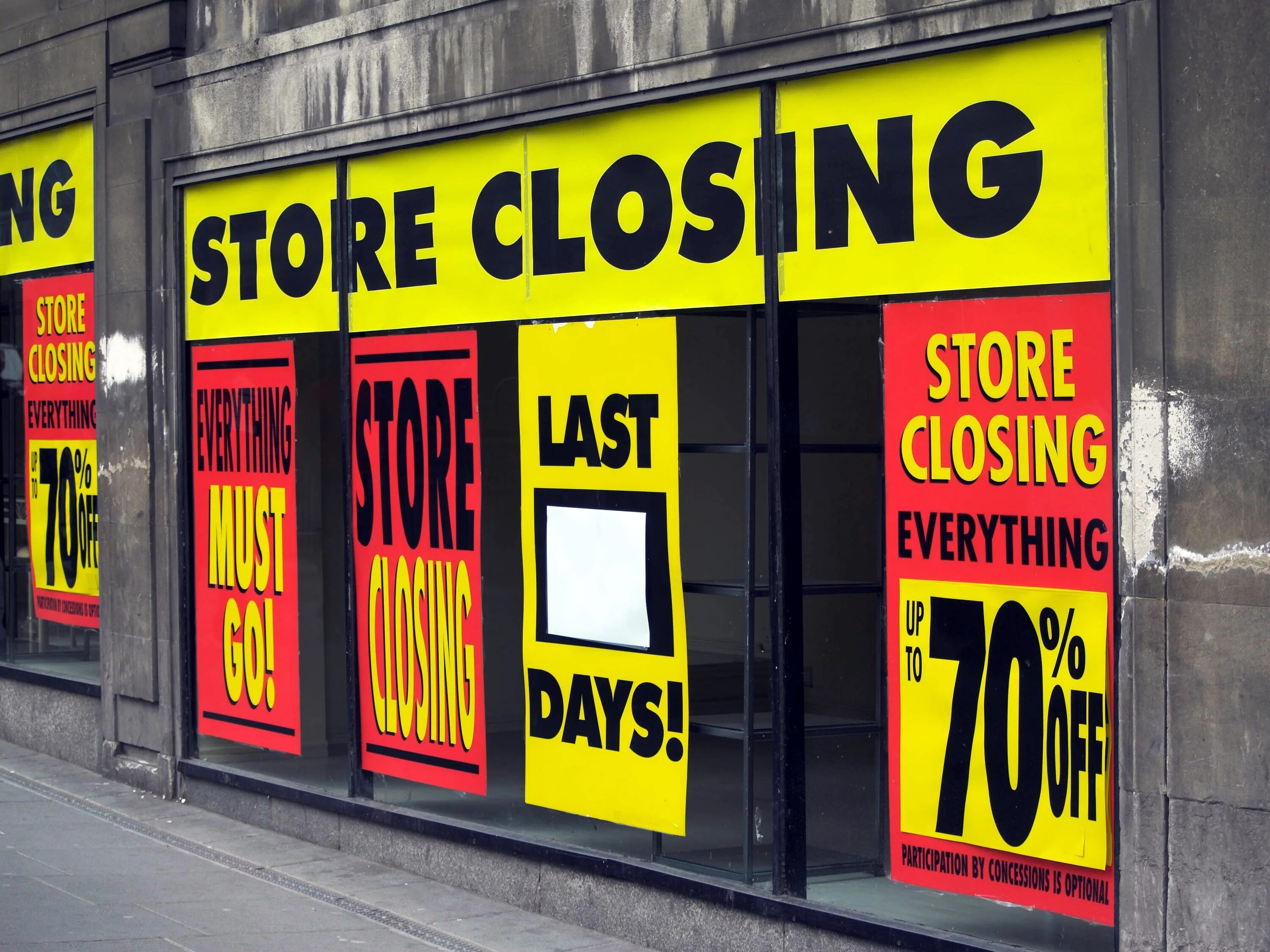 Close closing. Store close. The Store is closed. Shop closed. Closing the shop.