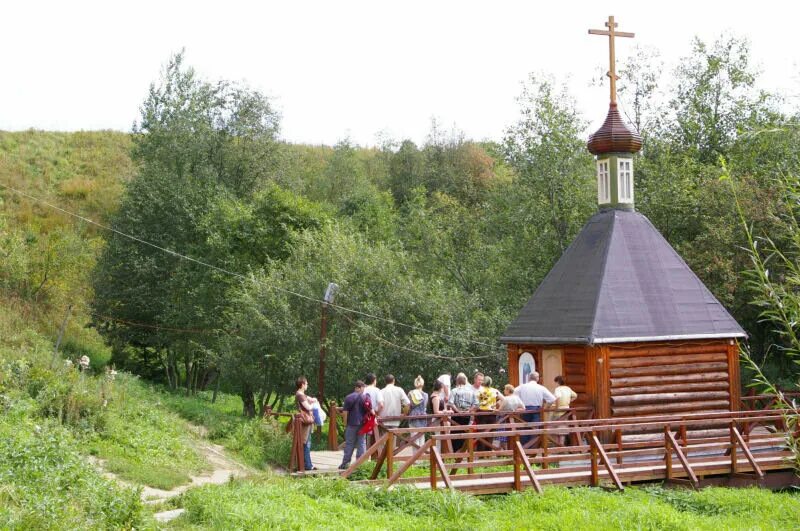 Радонеж купель Сергия Радонежского. Хотьково источник Сергия Радонежского. Сергиев Посад Святой источник Сергия Радонежского. Купель Сергия Радонежского Сергиев Посад. Святой источник сергиев