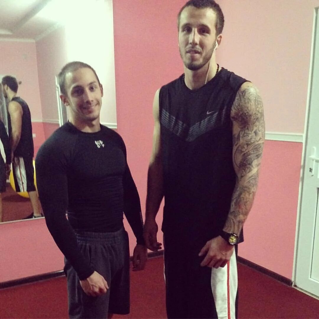 Аркадий раскольников. Никита филипьев раскольников. Клуб метания топоров раскольников кострома. Преступление и наказание фильм 1969 раскольников. Александр особов мармеладов.