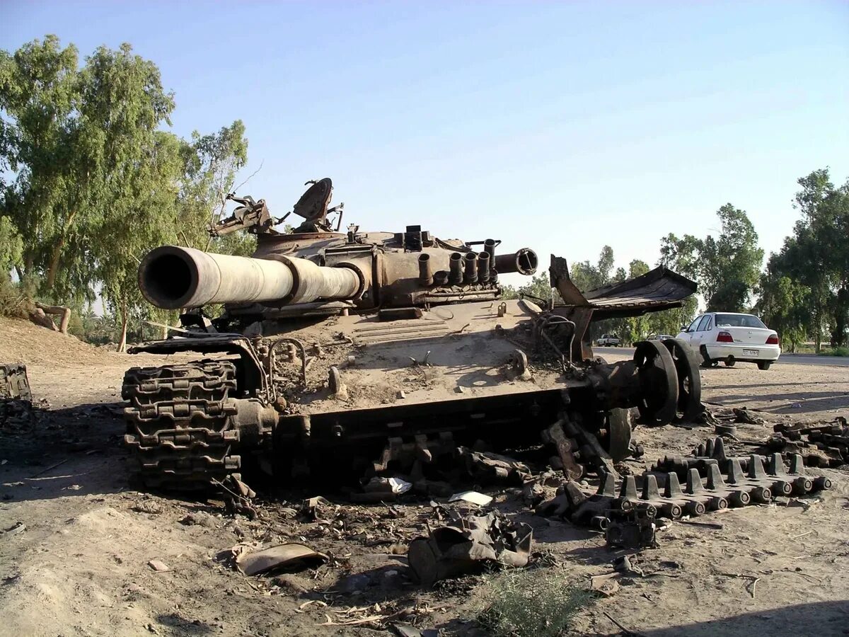 Lostarmour. Подбитые танки т72 в Чечне. Подбитый т72 Дебальцево.