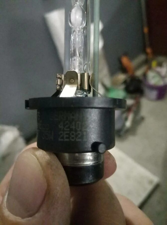 Лампы фары ближнего света для ваз 2115. Цоколь габарита 2114. Габаритные лампочки ваз 2114 цоколь. Лампочки в противотуманные фары ваз 2114. Ваз 2115 цоколь ламп фары.