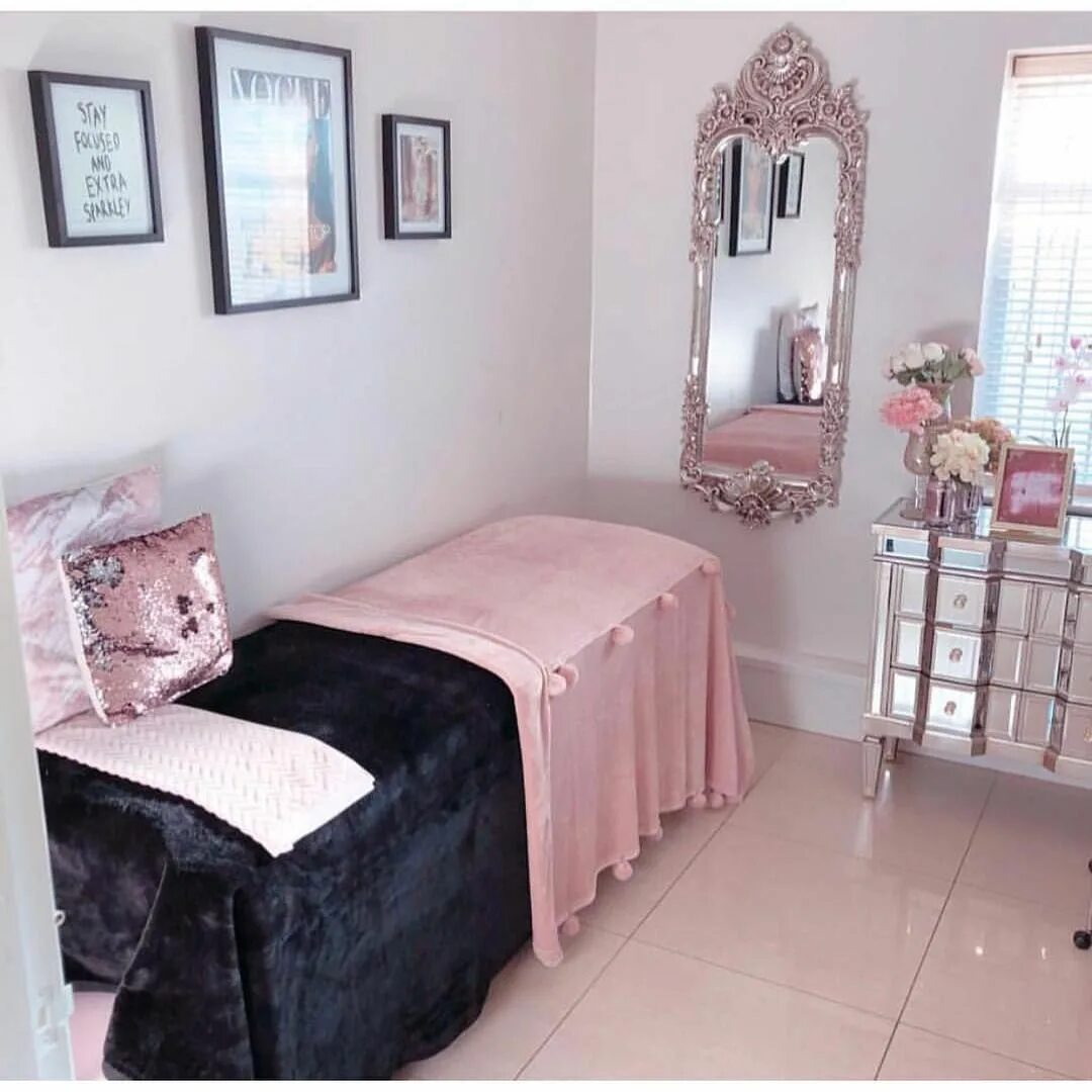 Студия наращивания ресниц интерьер. Лэш комната. Кабинет для наращивания ресниц. Бьюти студия. Lash room.