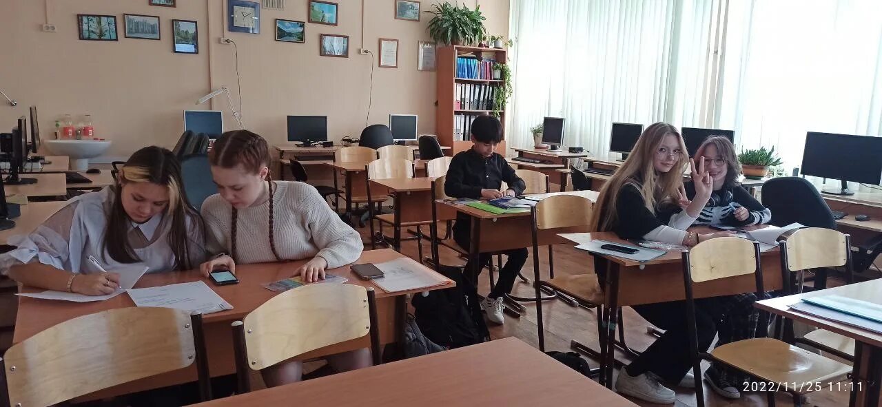 Школьники в классе. Политех институт среднего профессионального образования спб. Учеба в колледже. Колледжи после 9 класса. Колледж работа с детьми.