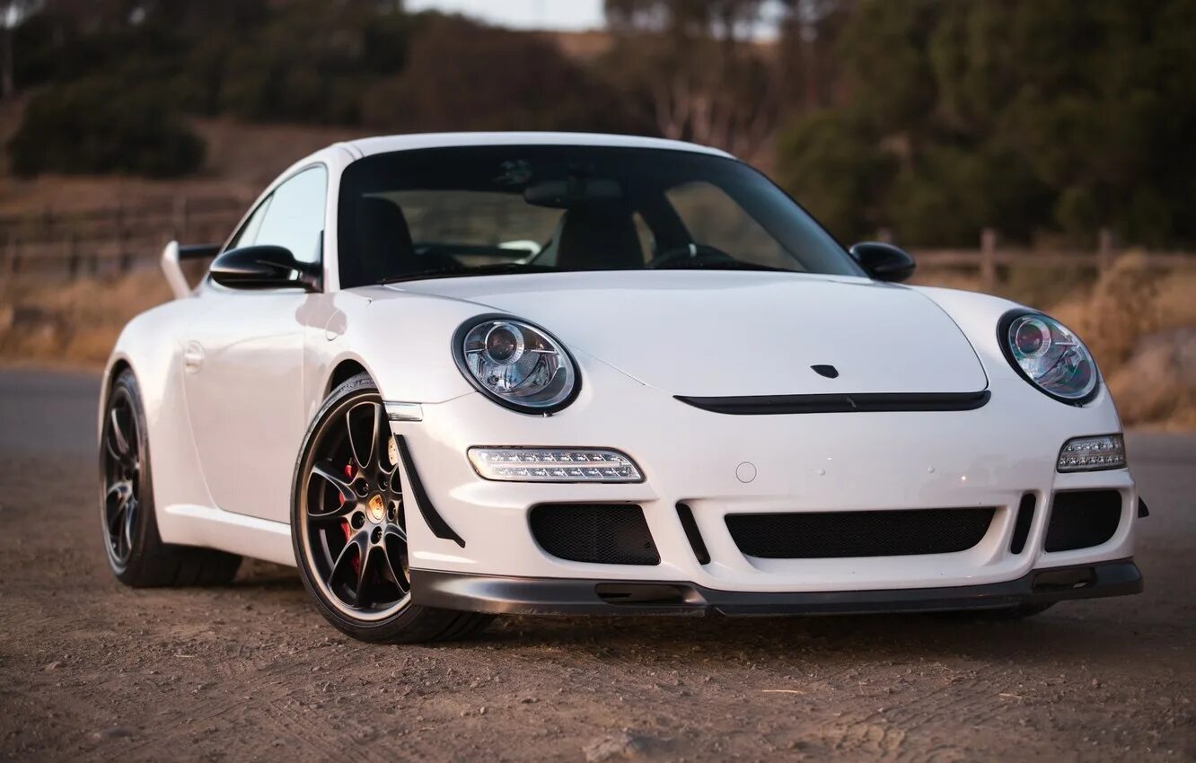Порш манера. Porsche 911 белый. автомобиль porsche 911 белый. порше gt3 2005. порше gt3 белый.