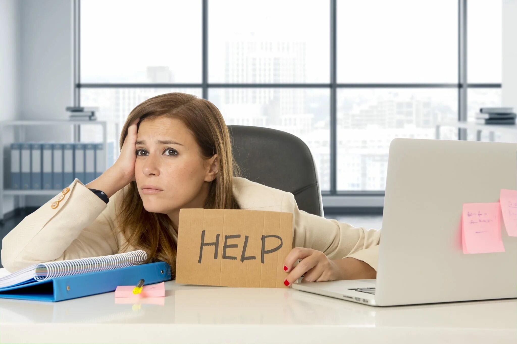 Help help girl. Девушка хелп. help девушка. работа хелп. фото на работе help.