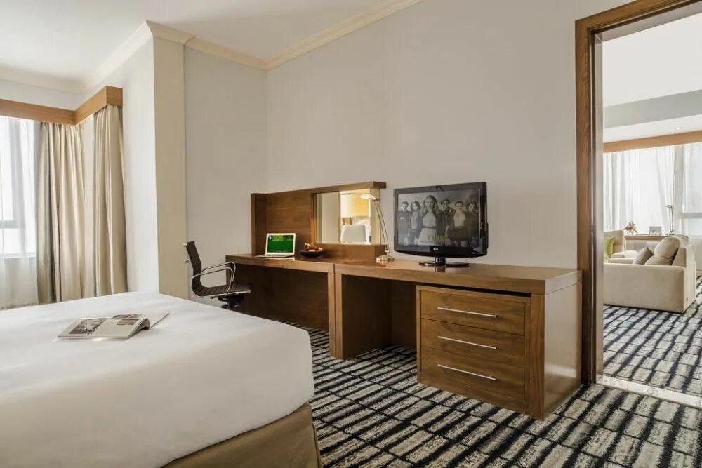 Jumeirah rotana 4 дубай фото. Jumeirah rotana hotel dubai. Отель ротана дубай. Jumeira rotana dubai 4. Jumeira rotana dubai.