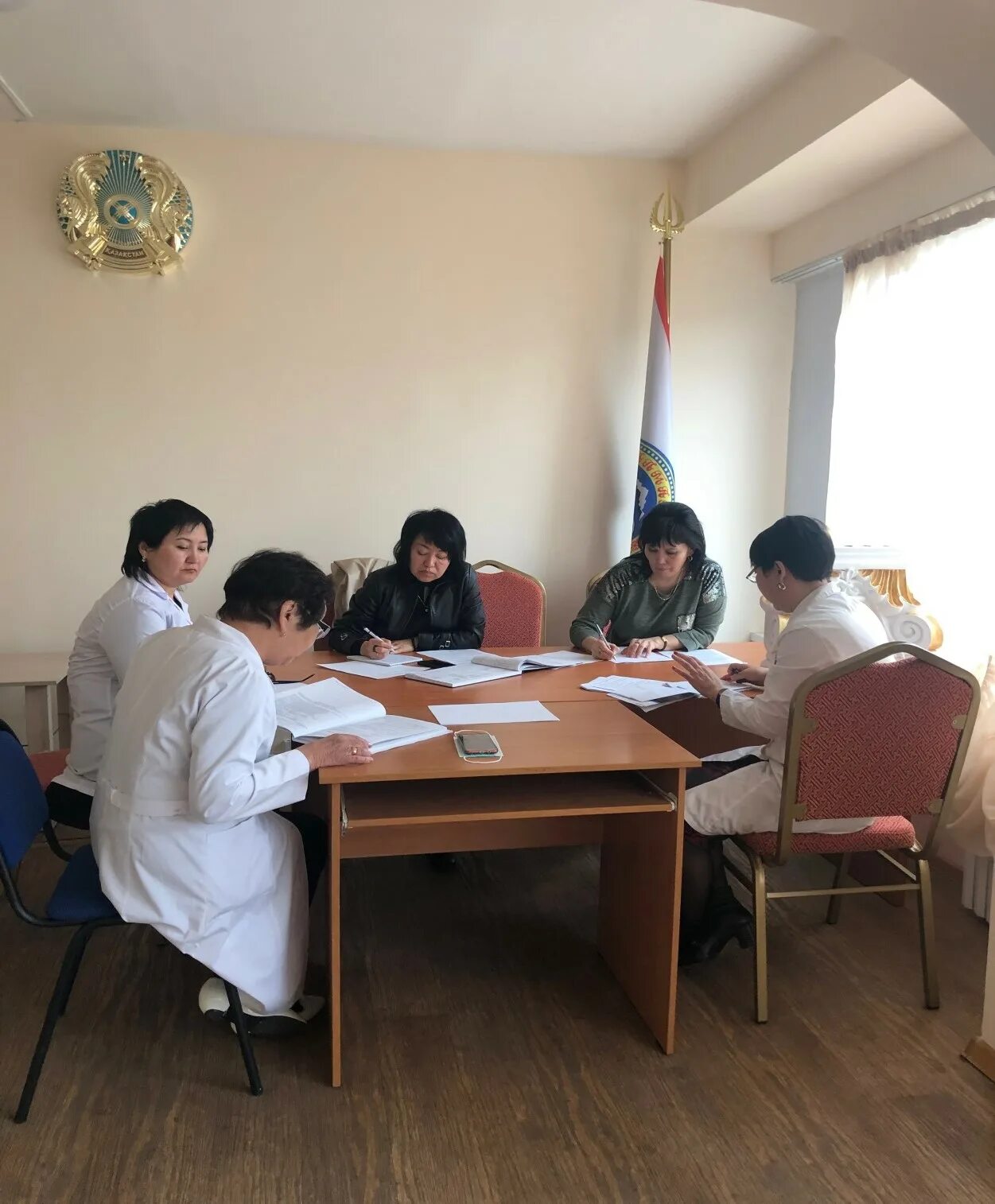 Кгп пхв алматы. Музыкальный колледж алматы. Центральная городская клиническая больница алматы. Юсаид душанбе отдел по борьбе с туберкулезом. Чайковский колледж алматы.