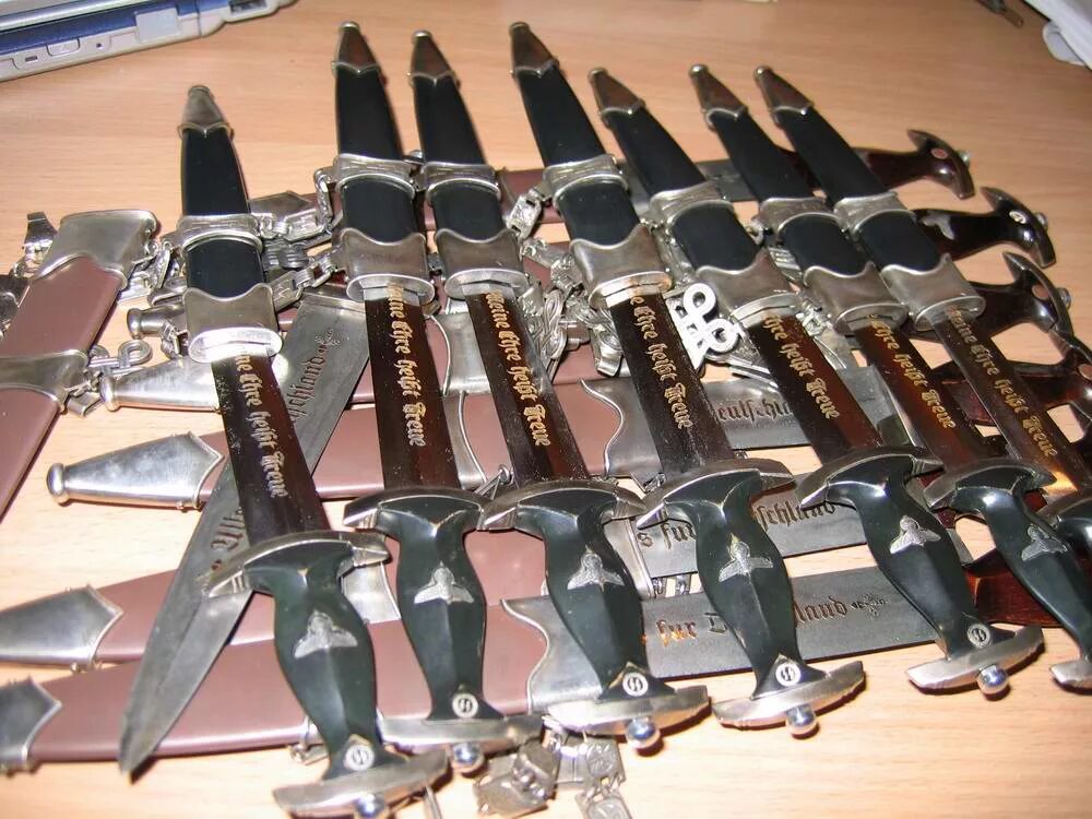 Достать ножи knives. Нож даггер книвес. коллекционные ножи. коллекция холодного оружия.