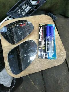 На что приклеить боковое