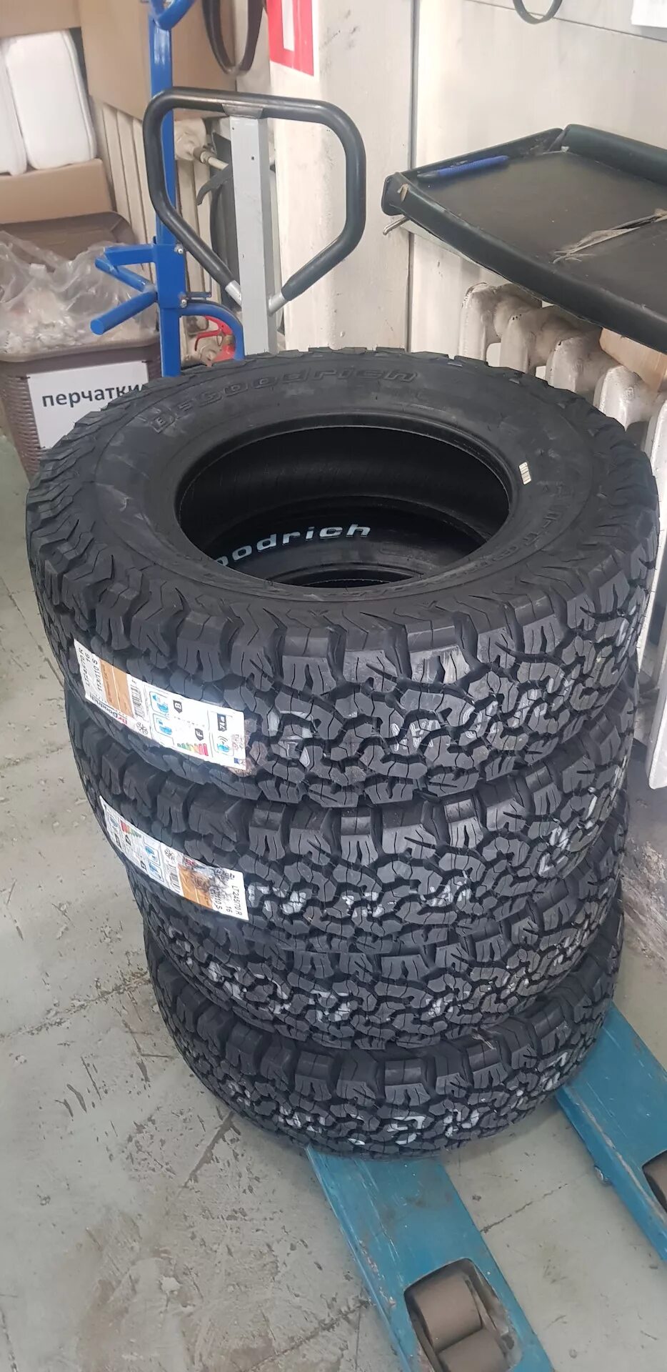 245/70 R16 на УАЗ. Колесо 245/70r16. 245.70 16 RF 25 MT. БФ гудрич АТ 245/70/16 на УАЗ Патриот.