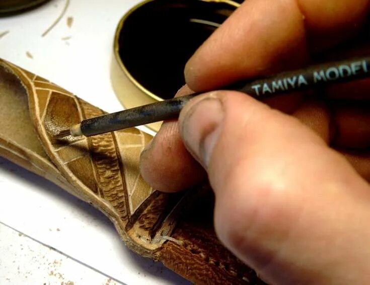 Техники обработки кожи. Обработка кожи. Тиснение на обуви. Обработка кожи для ножен. Рисунки для тиснения на ножнах.