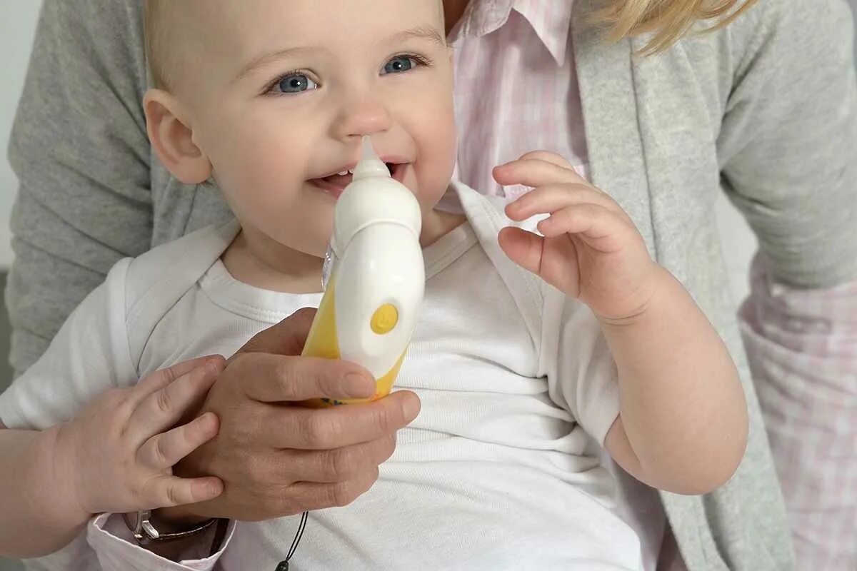 Доктор комаровский сопли у ребенка. Сопли зеленые у ребенка чем лечить комаровский. Насморк у грудничка комаровский. Жёлтые сопли у ребёнка в 9 месяцев. Сопли у детей комаровский.