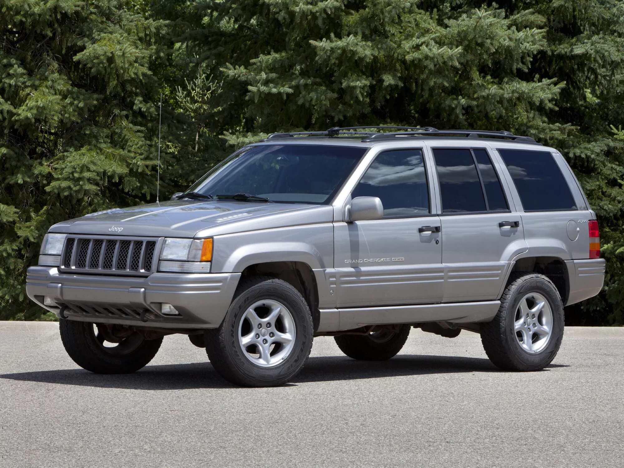 Джип гранд чероки zj купить. Jeep Grand Cherokee 5 1998. Jeep Grand Cherokee 1996. Джип Гранд Чероки 1995. Jeep Grand Cherokee 1993.