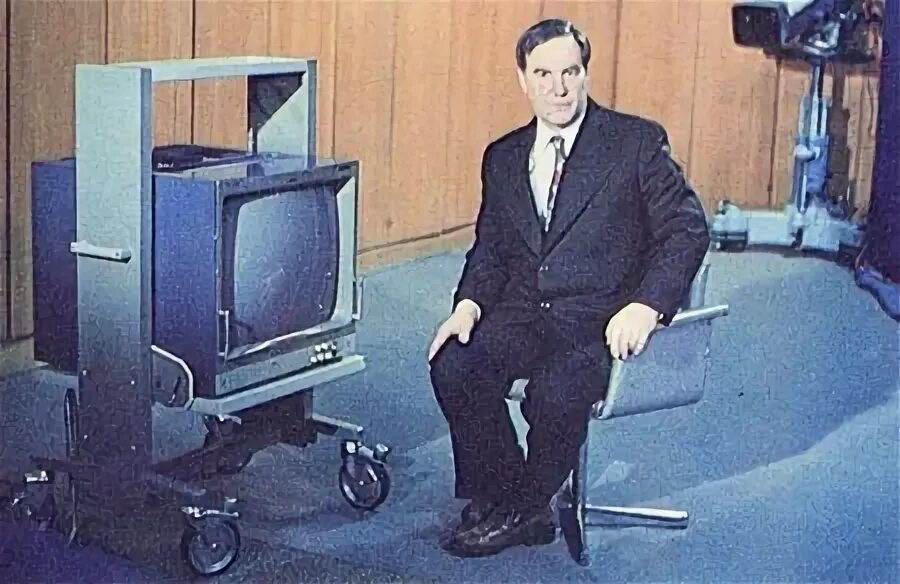Капица передача очевидное. Капица ведущий очевидное невероятное. 1973в телеэфир впервые вышла передача «очевидное – невероятное».