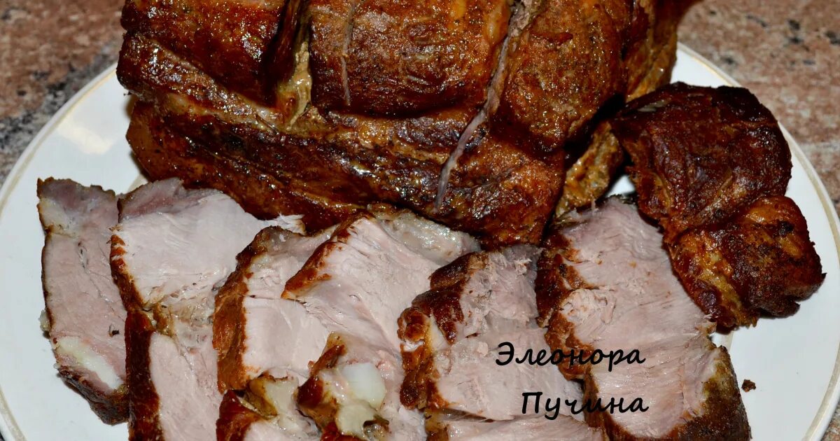 Копченая свинина в домашних условиях. Копченое мясо. Свинина горячего копчения. Копченая свинина. Копченое мясо свинины.