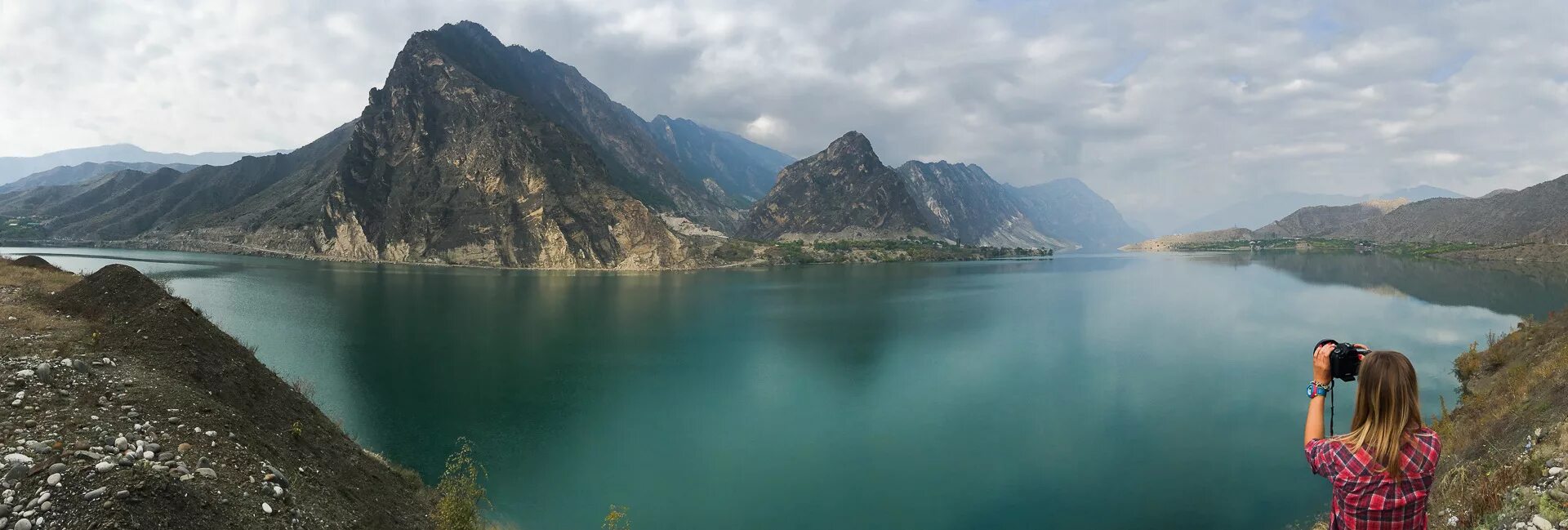 Увидев хорошо знакомое озеро. Ирганайское водохранилище. Ирганайская водохранилище Дагестан. Ирганайское водохранилище Харачи. Дагестан Ирганай водопад.