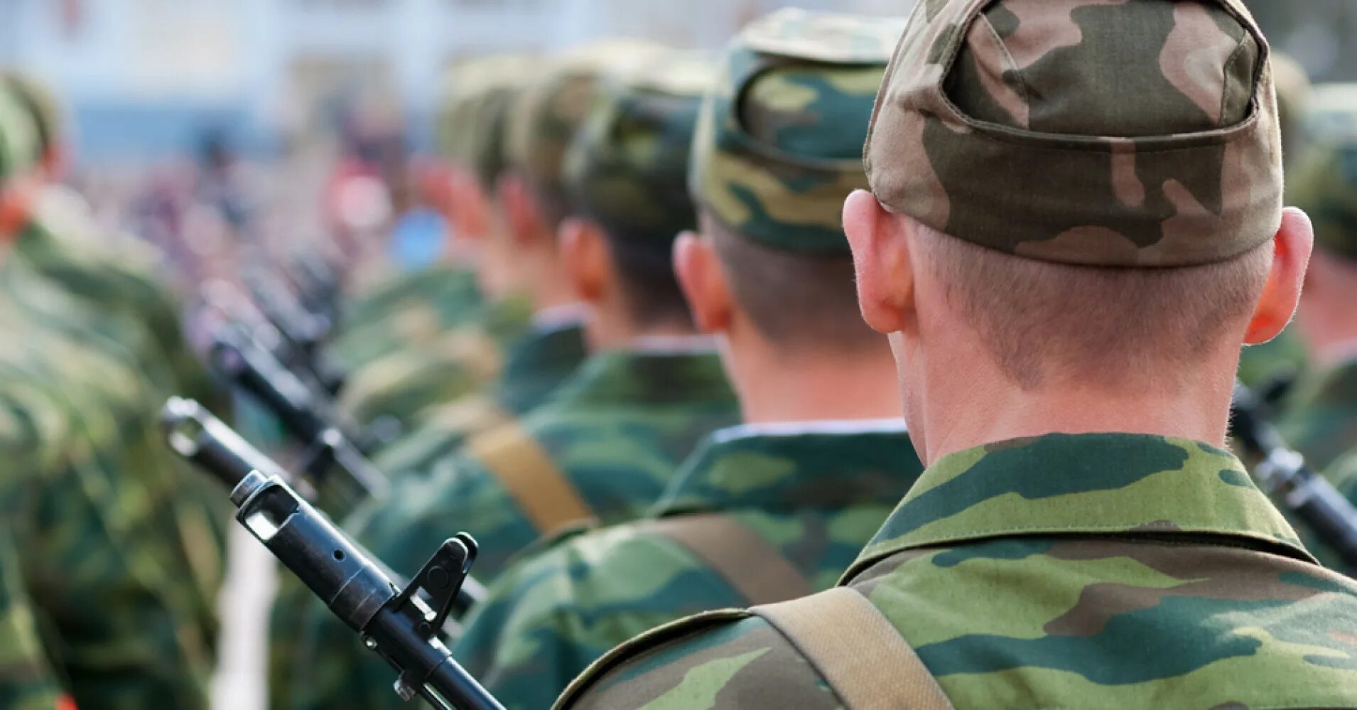 Дисбат 2022. Срочника отправили в горячую точку. Призывная кампания 2022. Военные всу с зелеными повязками. Призыв в армию.