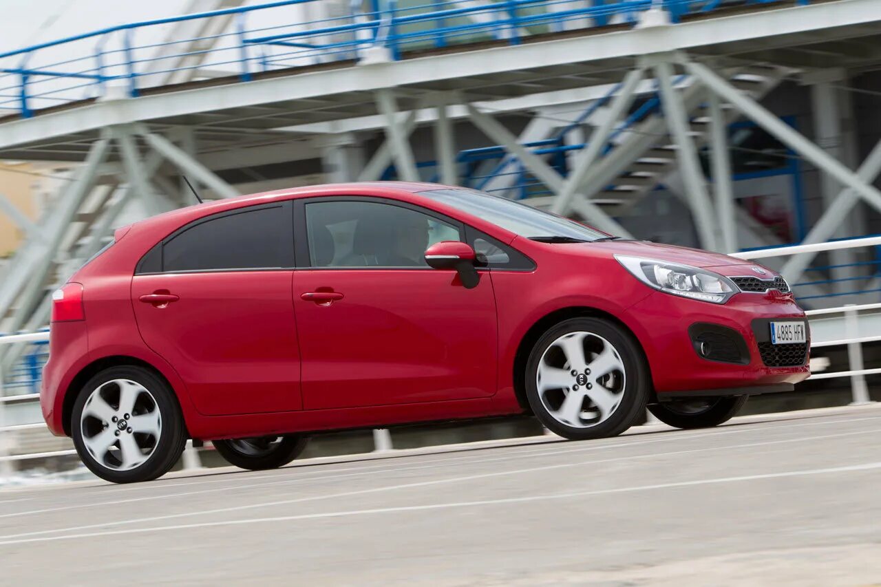 Chevrolet Kia Rio. Kia Rio 2011. Киа Рио 2011 хэтчбек. Киа Рио 5.