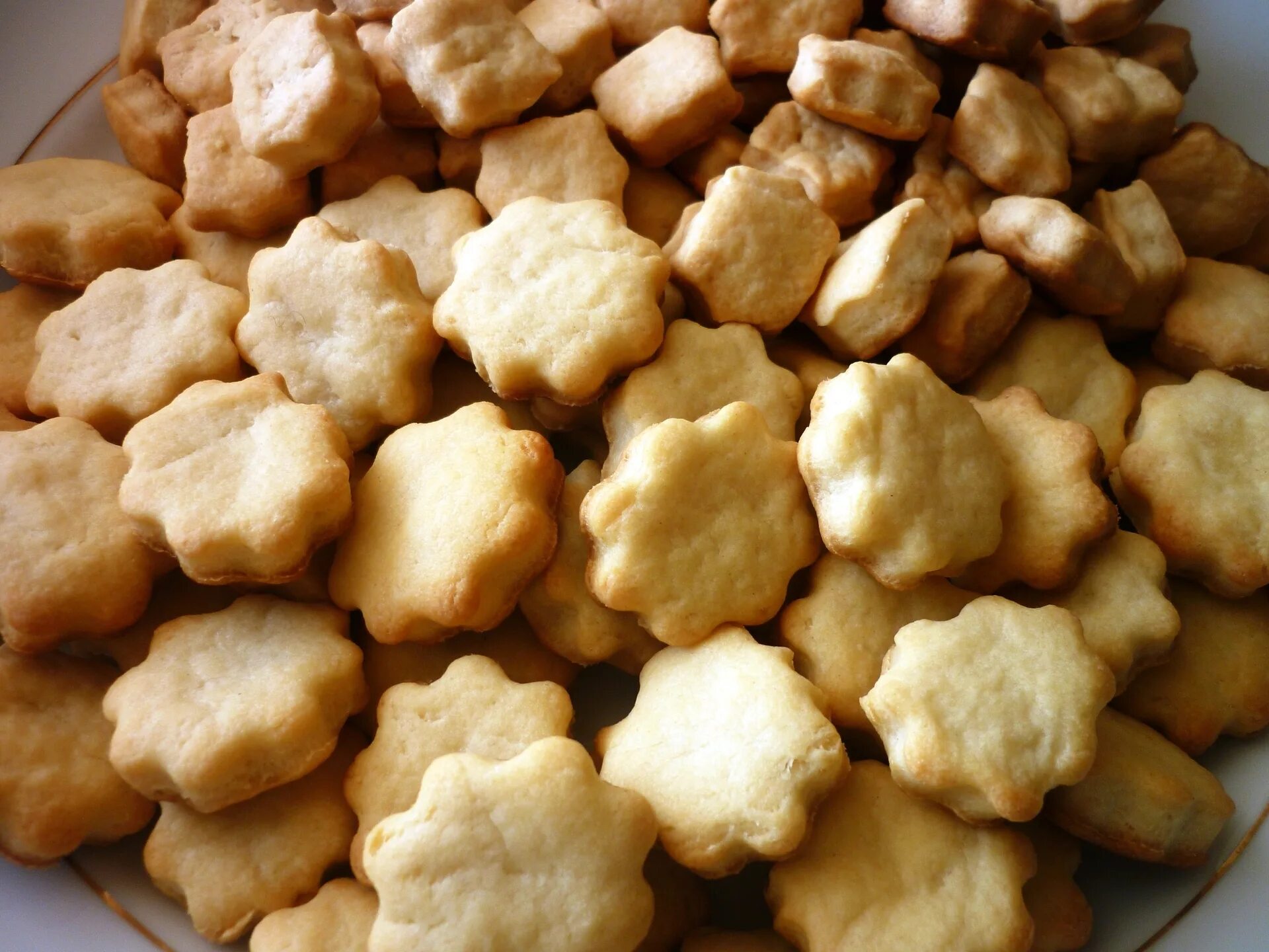 Sugar biscuits. Печенье без сахара. Печенье из плавленных сырков. Вкусное печенье без сахара. Легкие Пичен печенье домашнее быстрые простые.