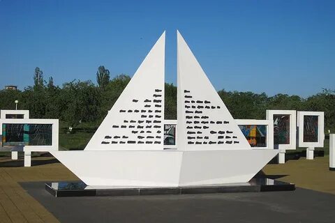 Город красный берег