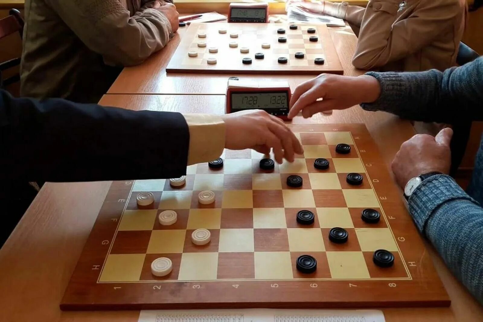 Шашки только. Русские шашки 8.1.50. илья рарыкин шашки. игра draughts. михаил пичурин шашки.