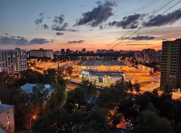 Ночной королев. Ночной город королев.