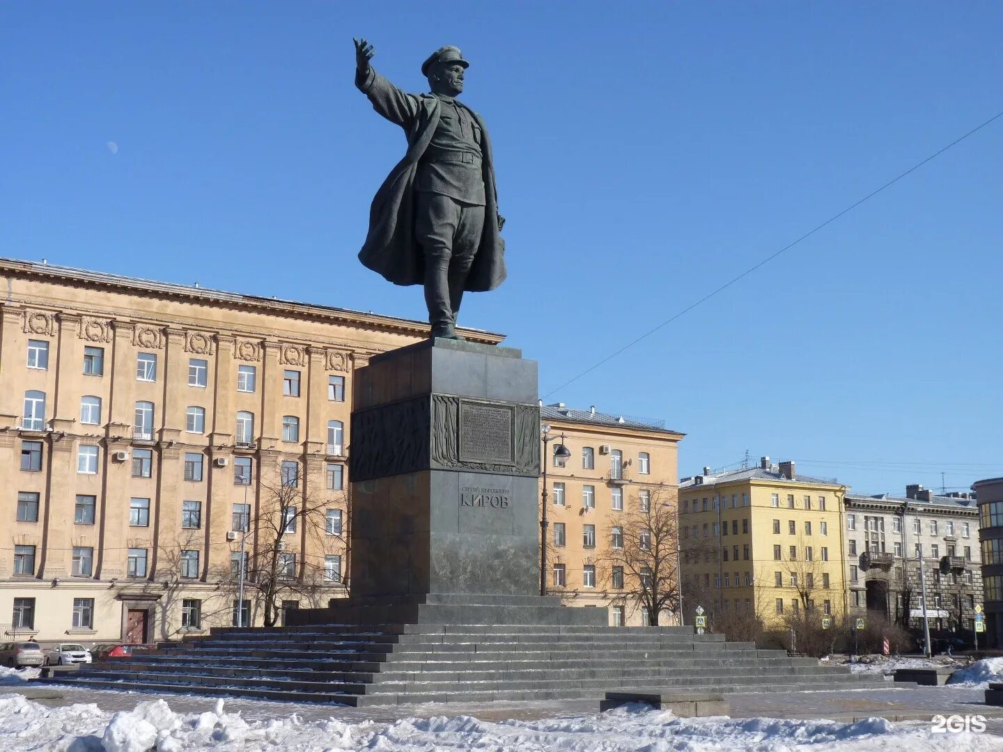 Памятники киров. Памятник с. м. Кирову (Санкт-Петербург, Кировская площадь). Памятник Кирова СПБ. Памятник с м Кирову (скульптор н. в. Томский). Памятник с. м. Кирову СПБ.