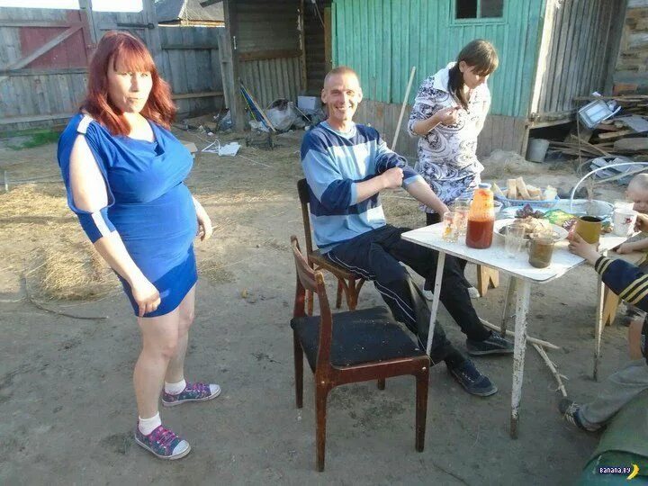 Она девочка из глубинки. Люди из глубинки. люди из русской глубинки. люди из провинции.
