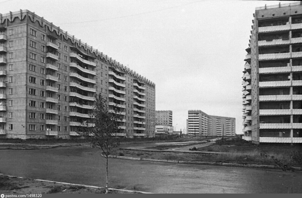 5 микрорайон орбита. Микрорайоны алматы. Старая эжва. Микрорайон орбита сыктывкар. Микрорайон орбита школа 68.