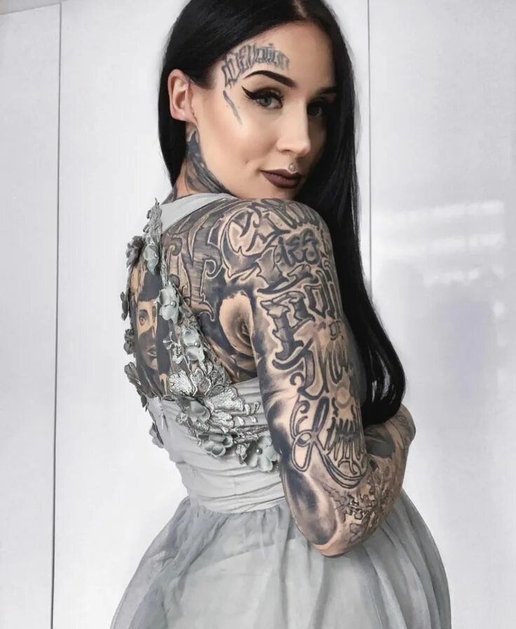 Монами значение. Monami frost. monami frost без татуировок. монами фрост тату.