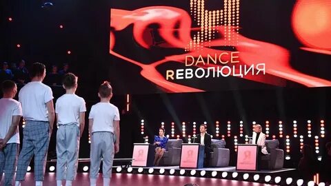Танцы на первом