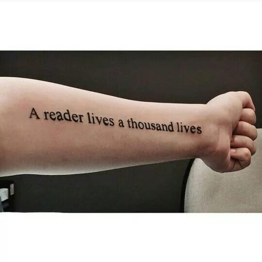 Live lives а have. I have Lived a Thousand Lives тату. A Reader Lives a Thousand Lives. Тату i have a. Live Life Татуировка.