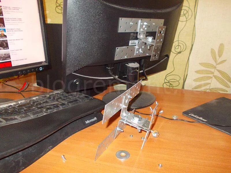 Как крепить монитор. Кронштейн под 2 монитора acer. подставки под 2 монитора acer. монитор аок27g2sae кронштейн. кронштейн подставка nm6.