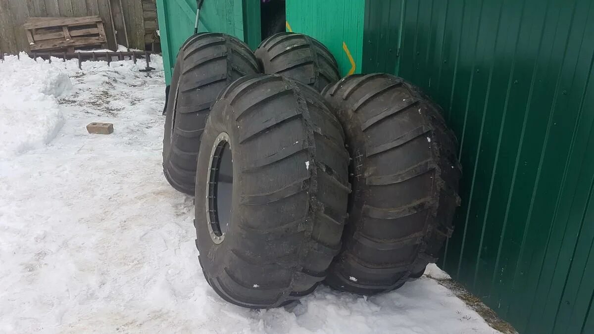 Ободрыши на дисках уаз. Ободрыши урал на уаз. шины ви 3 ободрыши. автошина на уаз 16 радиус ободрыши. ободрыши урал на диск уаз.
