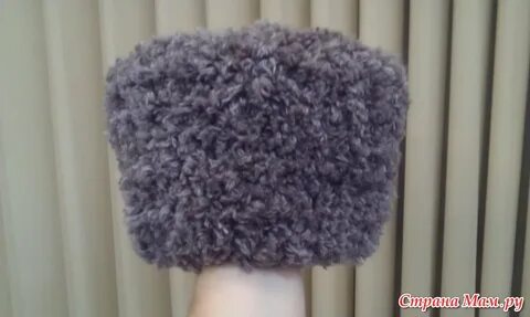 Шапка из пряжи букле спицами
