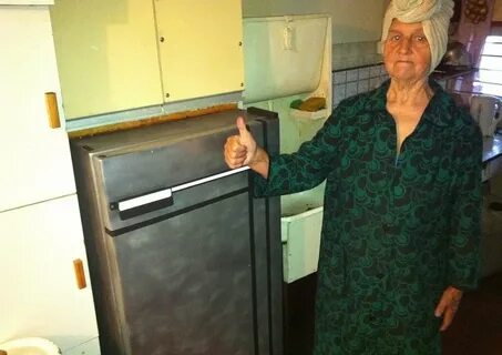 Пенсионерка выбирала дешевый холодильник