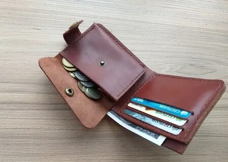 Кошелёк Bifold коричневый из натуральной кожи.