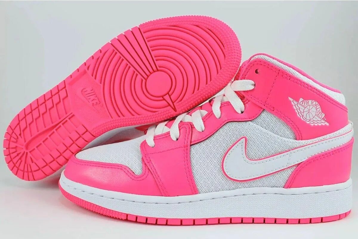 Розовые кроссовки для девочек. Nike Air Jordan 1 Retro Low Digital Pink. Nike Air Jordan 1 Mid Pink. Nike Air Jordan 1 Pink White. Nike Air Jordan 1 Mid Digital Pink.