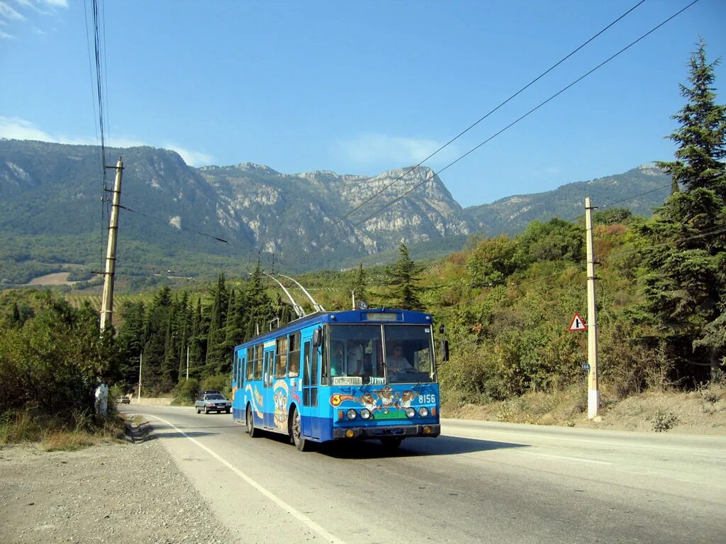 Самая протяженная троллейбусная линия в крыму. Троллейбусная линия Симферополь Ялта. Троллейбус Симферополь Ялта. Самая длинная Троллейбусная линия. Самый длинный троллейбусный маршрут.