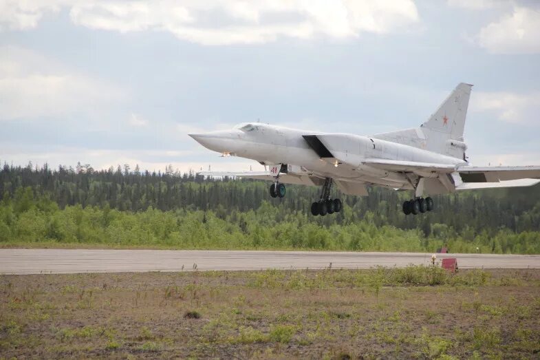 Оленегорск 8. Ту 22м3 Шайковка. Ту-22м3 фёдор Радус Монгохто. Ту 22 Шайковка катастрофа. Ту-22м3 Оленья.