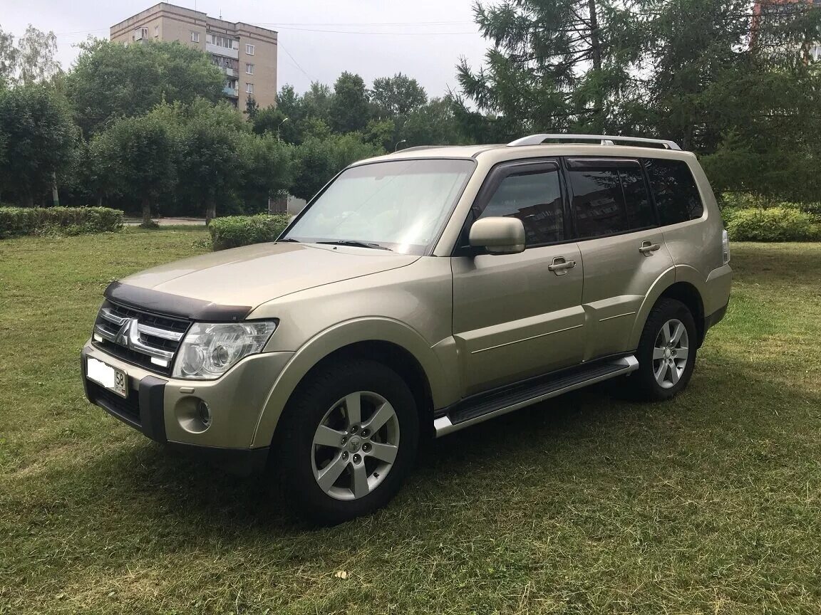 Mitsubishi pajero 3 дизель. Мицубиси Паджеро 4 3.2 дизель. Митсубиси Паджеро 3 3.2 дизель. Паджеро 4 дизель 3.2. Митсубиси Паджеро 4 3.2 дизель 2007г.