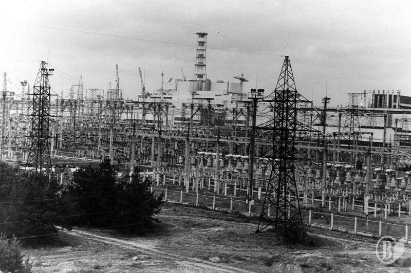 чаэс 1986 26 апреля. 2 энергоблок чернобыльской аэс. чернобыль 1970 стройка аэс. чернобыль 26. стройка аэс чернобыль.
