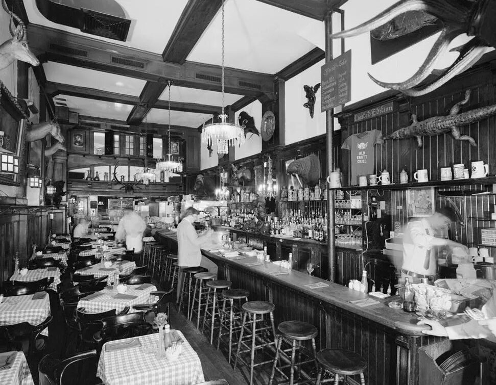 Старый трактир. Кафе в старинном стиле. В ресторане олд ханса. Рестораны в старинном стиле спб. Ресторан доминик спб в 1841.