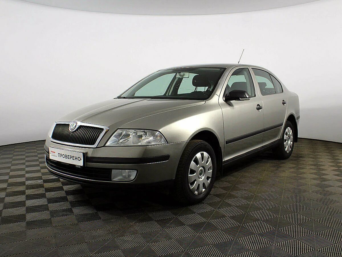 Купить октавию тур бу. Skoda Octavia II (a5). Skoda Octavia II 2004-2008. Skoda Octavia a5 2010.