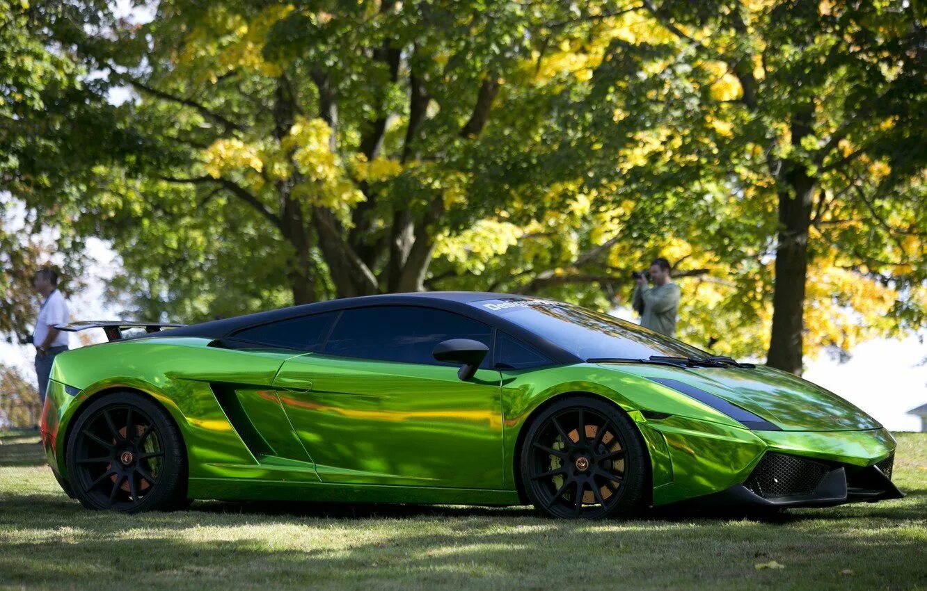 Зеленая машина фото. Ламборджини Галлардо зеленая. Lamborghini Gallardo 2020. Машинам ламборджинигаярдо зелёный. Зелёная Ламборджини гайардо.