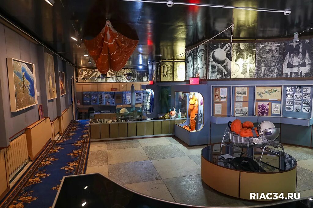 Музей им розова николаевск на амуре. Земля космос краеведения николаевск. Музей имени розова г. Музей земля космос волгоград. Музей земля космос волгоград.